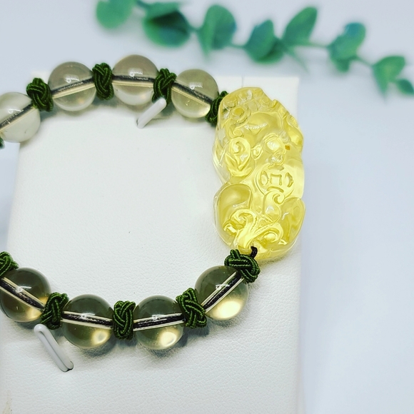 Natural Citrine Pixiu Carving Bracelet - Picture 4 of 4